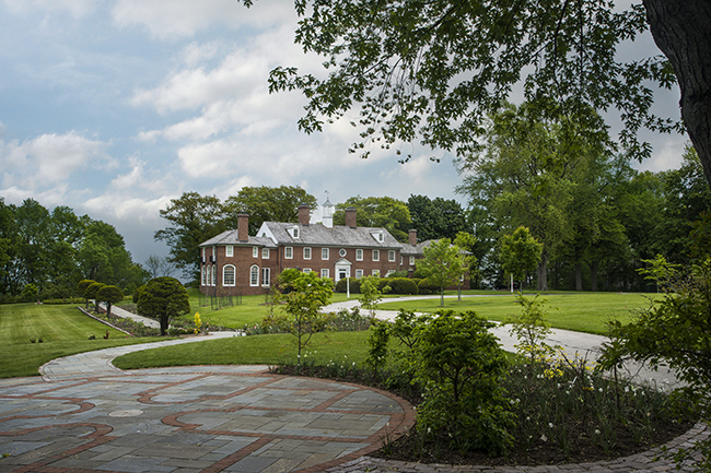 Garden Masters: Historic Art and Gardens in Wisconsin—the Chipstone Foundation - SOLD OUT